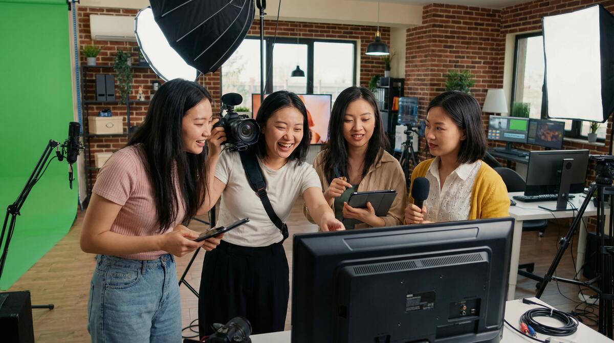 国外十大黄冈推广视频创作团队